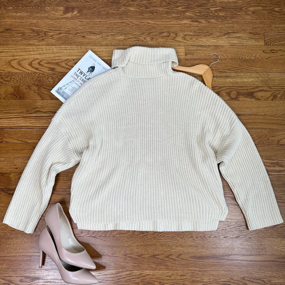 Abercrombie & Fitch Cream Oversized Boxy Chunky Knit Turtleneck Sweater